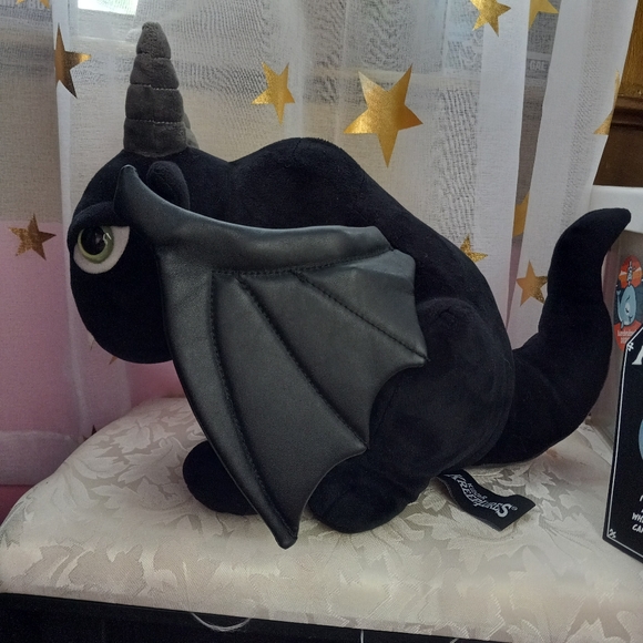 Killstar Gargoye Plushy - Picture 5 of 11